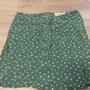 Green flower print areopostale skirt